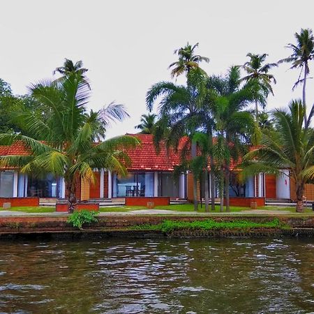 Punnamada Resort Alappuzha Bagian luar foto