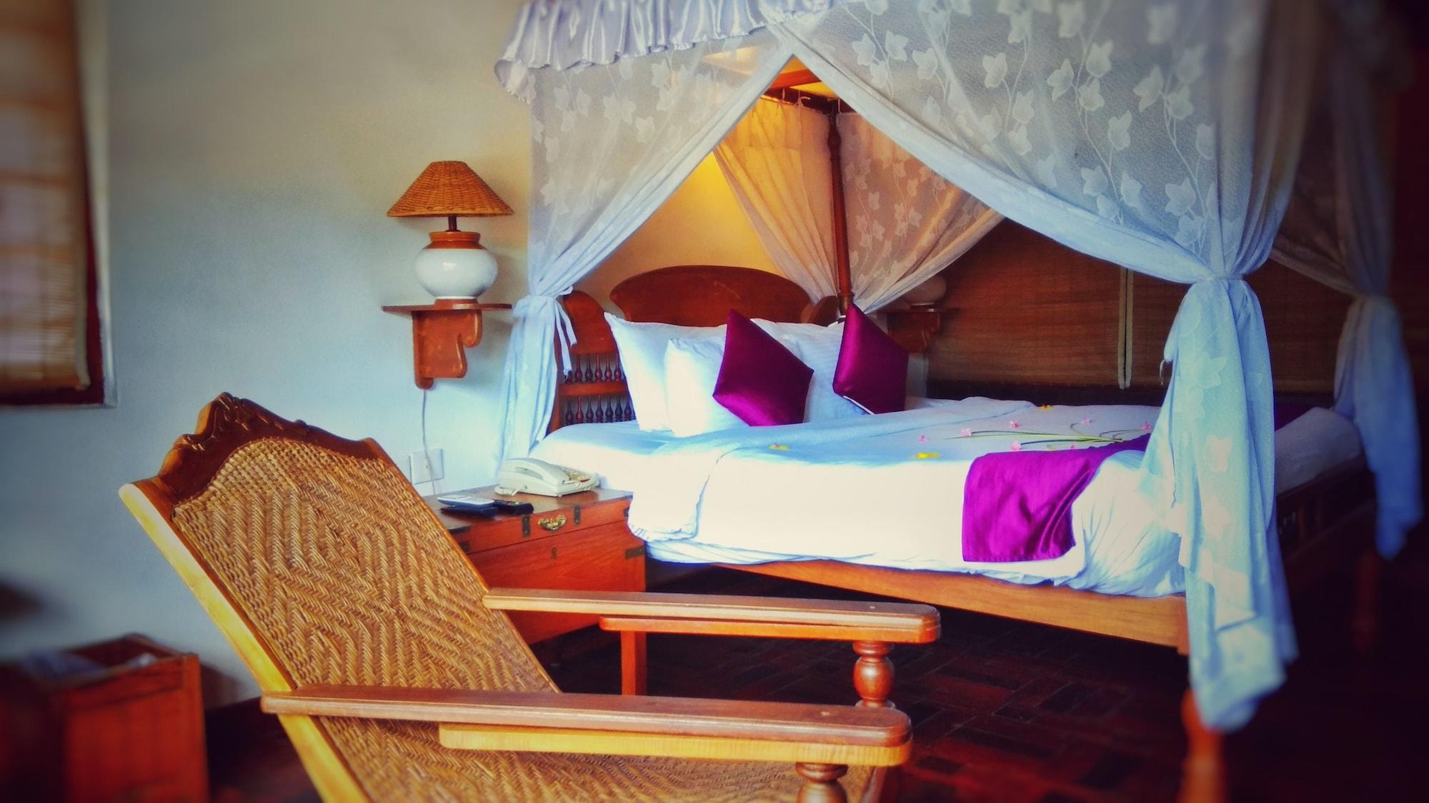 Punnamada Resort Alappuzha Bagian luar foto