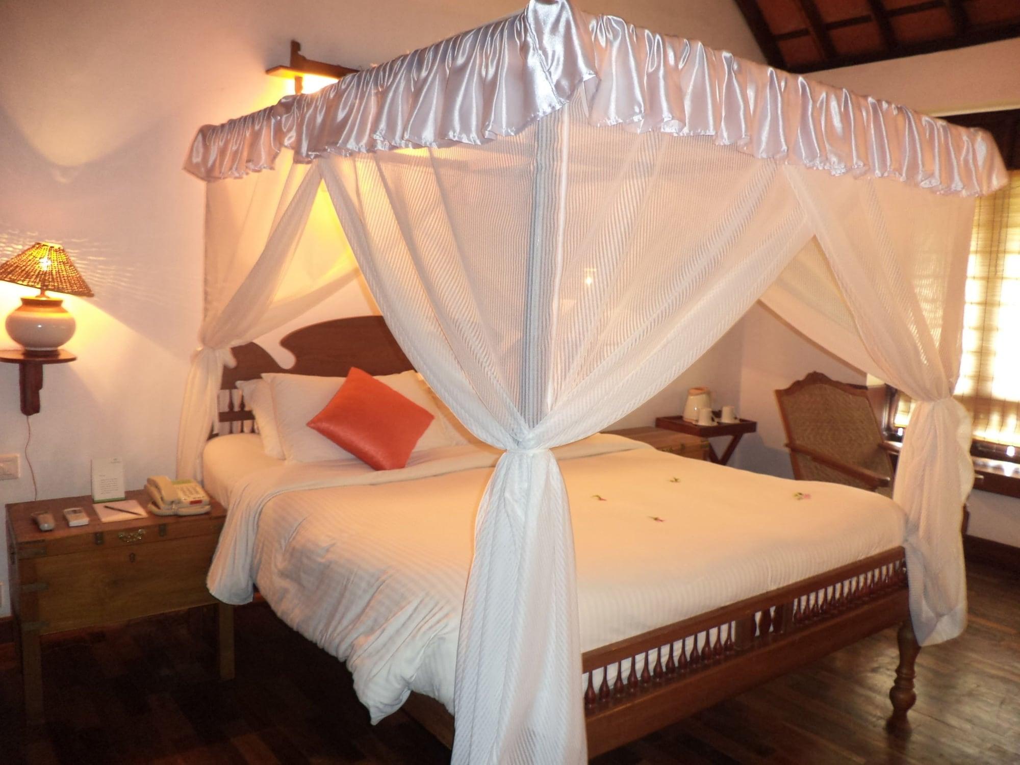 Punnamada Resort Alappuzha Bagian luar foto