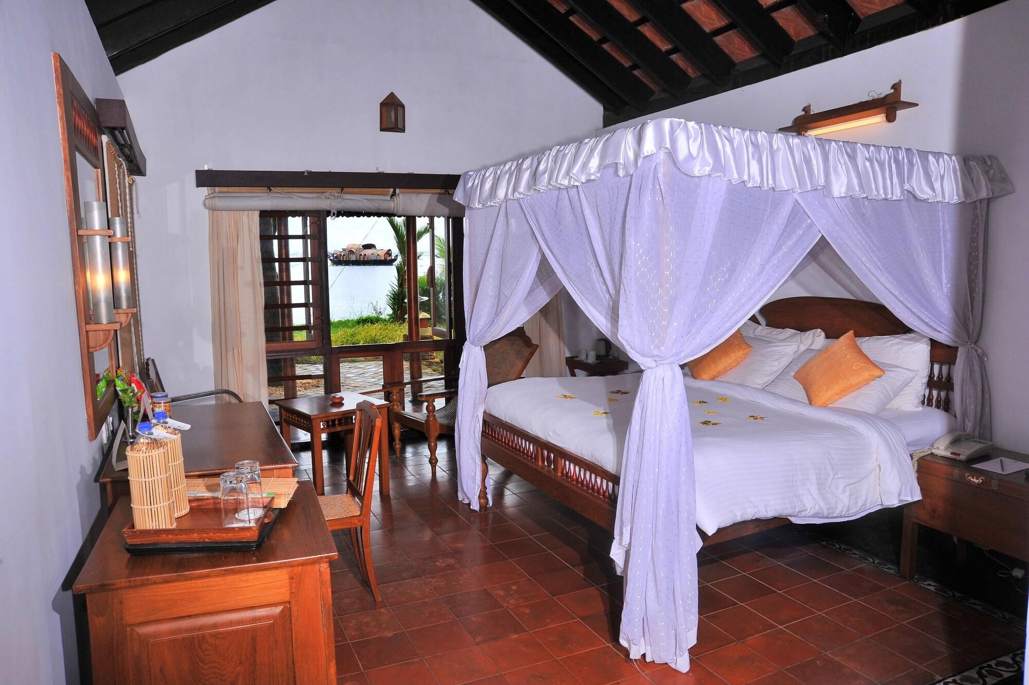 Punnamada Resort Alappuzha Bagian luar foto