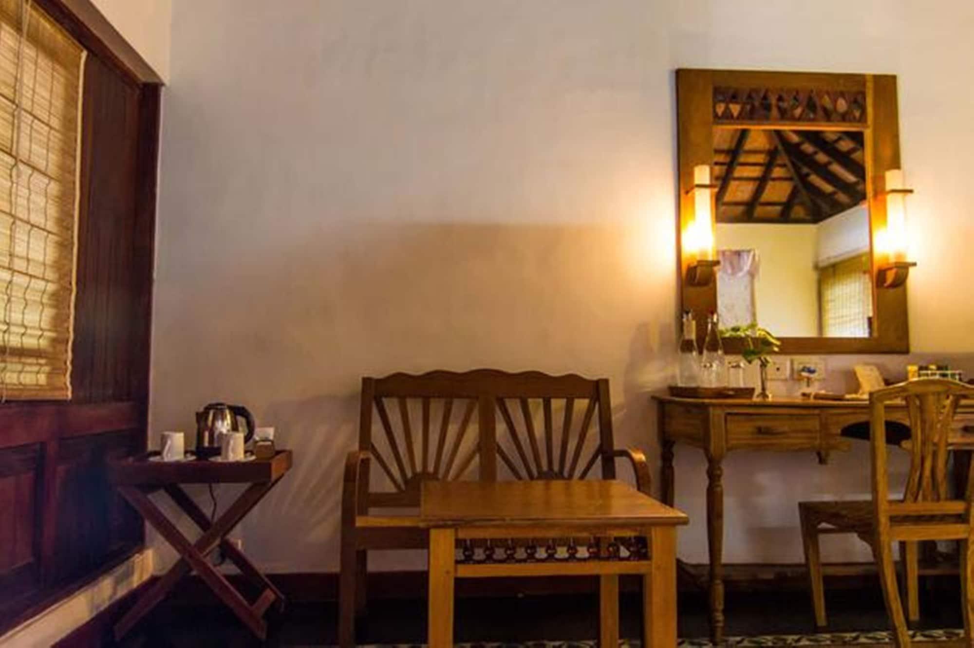 Punnamada Resort Alappuzha Bagian luar foto