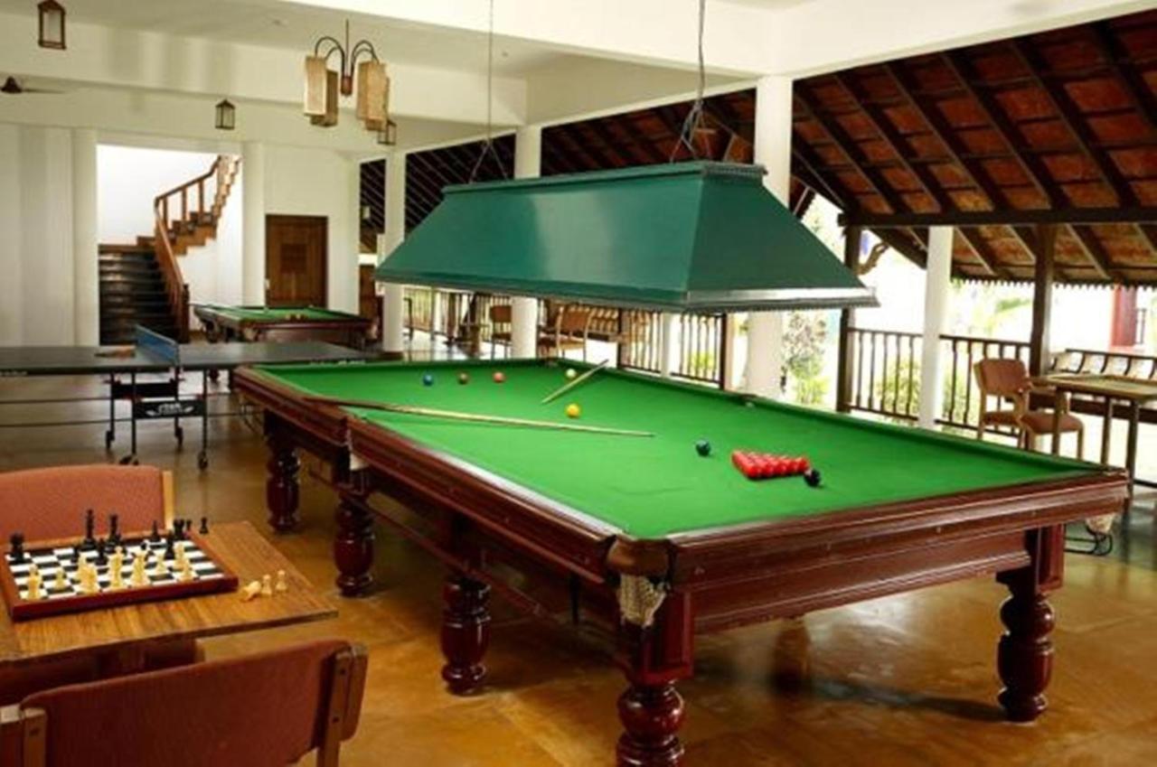 Punnamada Resort Alappuzha Bagian luar foto