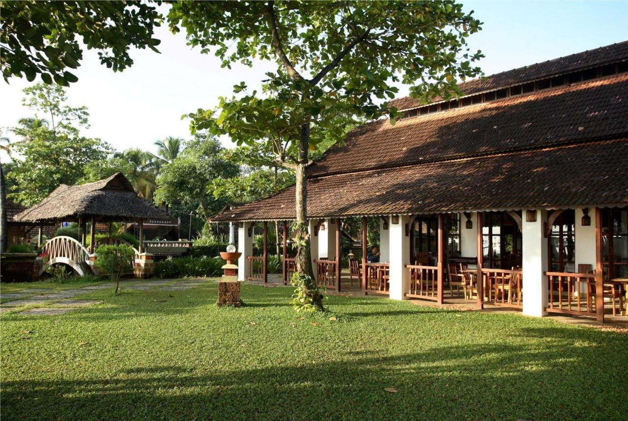 Punnamada Resort Alappuzha Bagian luar foto
