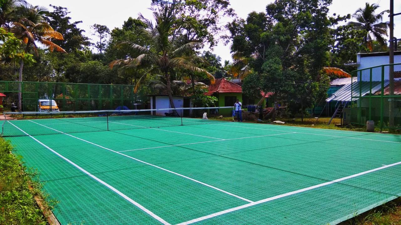 Punnamada Resort Alappuzha Bagian luar foto