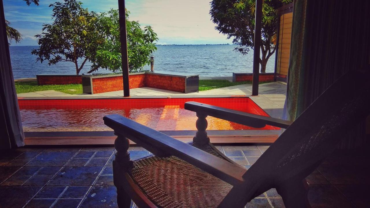Punnamada Resort Alappuzha Bagian luar foto